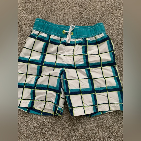 Boys 18-24 mos swim trunks - Picture 2 of 6